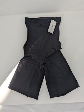 SPANX High Waisted Shapewear Shorts Black Sculpting Mid Thigh NWT